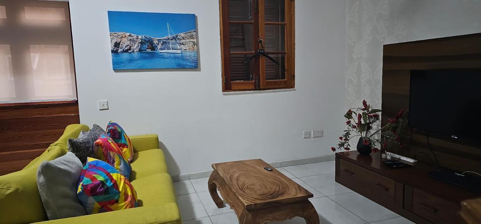 3 Floors Villa On Promenade 4 Bedrooms 3 Bathrooms Sliema Exterior photo